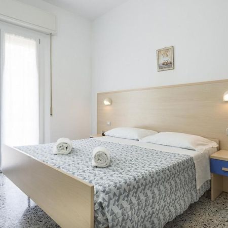 بيلاريا-إيجيا مارينا Room And Breakfast Da Laura المظهر الخارجي الصورة